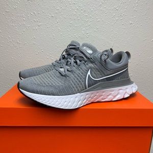 Nike infinity react flyknit 2